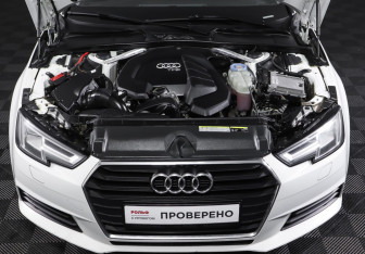 Подержанный автомобиль Audi A4 Sedan 2017 года (9 фото)