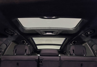 Подержанный автомобиль BMW X7 2024 года (24 фото)