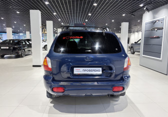 Подержанный автомобиль Hyundai Santa Fe 2004 года (3 фото)