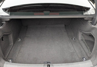 Подержанный автомобиль Audi A4 Sedan 2019 года (10 фото)