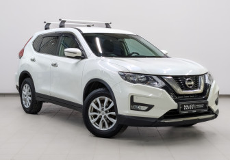 Подержанный автомобиль Nissan X-Trail 2021 года (3 фото)