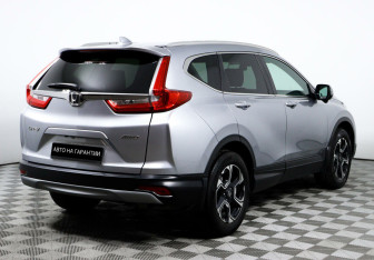 Подержанный автомобиль Honda CR-V 2018 года (5 фото)