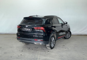 Подержанный автомобиль Changan CS75PLUS 2023 года (5 фото)