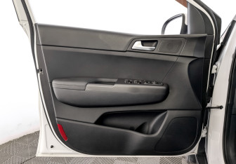 Подержанный автомобиль Kia Sportage 2021 года (19 фото)