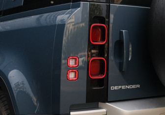 Подержанный автомобиль Land Rover Defender Suv 2020 года (32 фото)