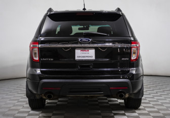 Подержанный автомобиль Ford Explorer 2012 года (6 фото)