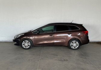 Подержанный автомобиль Kia Ceed Wagon 2014 года (7 фото)