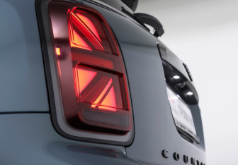 Подержанный автомобиль MINI Countryman 2021 года (20 фото)