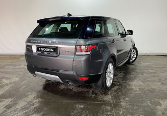 Подержанный автомобиль Land Rover Range Rover Sport 2017 года (6 фото)