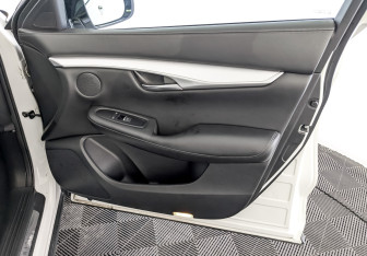 Подержанный автомобиль Infiniti QX50 2018 года (26 фото)