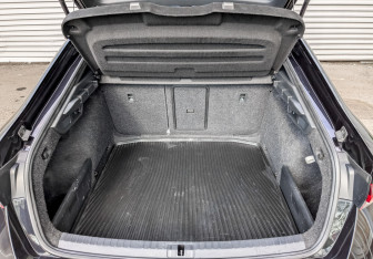 Подержанный автомобиль Skoda Octavia Liftback 2022 года (10 фото)