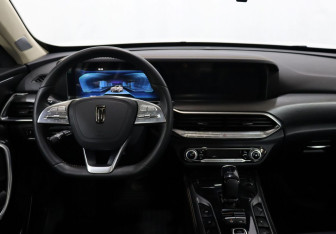 Подержанный автомобиль FAW Bestune T77 2022 года (15 фото)