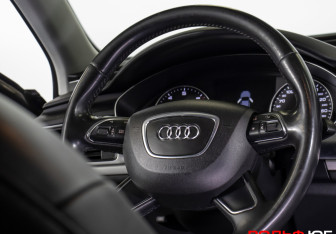 Подержанный автомобиль Audi A6 Sedan 2014 года (12 фото)