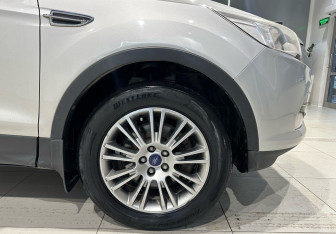 Подержанный автомобиль Ford Kuga 2013 года (8 фото)