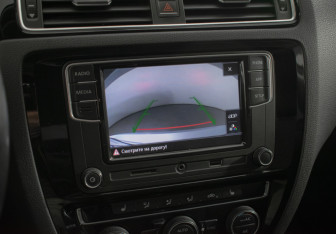 Подержанный автомобиль Volkswagen Jetta Sedan 2018 года (13 фото)