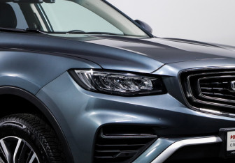 Подержанный автомобиль Geely Atlas Pro 2022 года (16 фото)