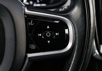 Подержанный автомобиль Volvo V90 2020 года (21 фото)