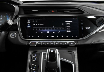 Подержанный автомобиль Geely Atlas Pro 2022 года (13 фото)