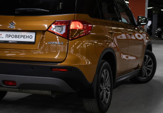 Подержанный автомобиль Suzuki Vitara 2018 года (20 фото)