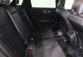 Подержанный автомобиль Volvo XC60 2020 года (22 фото)