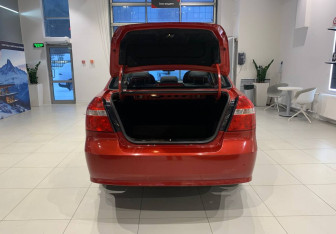 Подержанный автомобиль Chevrolet Aveo Sedan 2008 года (7 фото)