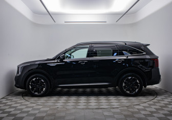 Подержанный автомобиль Kia Sorento 2024 года (8 фото)