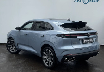 Подержанный автомобиль Changan UNI-K 2023 года (6 фото)