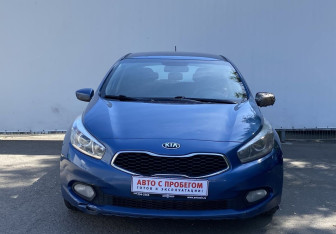 Подержанный автомобиль Kia Ceed Hatchback 2014 года (2 фото)