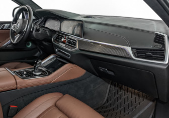 Подержанный автомобиль BMW X6 2023 года (13 фото)