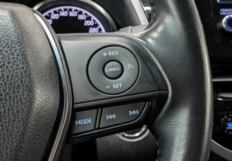 Подержанный автомобиль Toyota Camry Sedan 2022 года (24 фото)