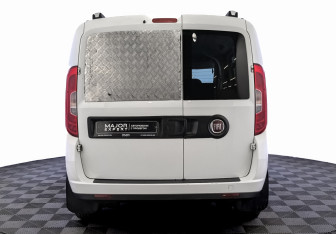 Подержанный автомобиль Fiat Doblo 2020 года (6 фото)
