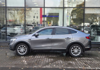 Подержанный автомобиль Renault Arkana 2019 года (5 фото)