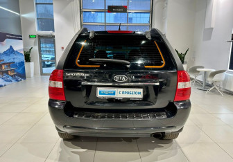 Подержанный автомобиль Kia Sportage 2008 года (5 фото)