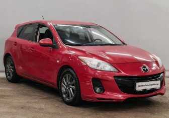 Подержанный автомобиль Mazda 3 Hatchback 2012 года (3 фото)