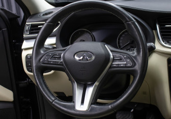 Подержанный автомобиль Infiniti QX50 2019 года (17 фото)