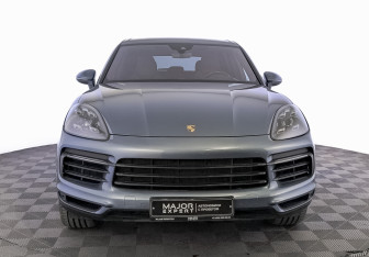 Подержанный автомобиль Porsche Cayenne 2019 года (2 фото)