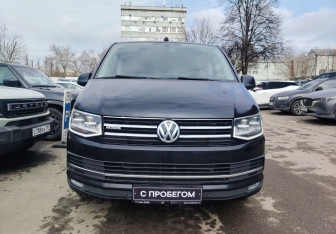 Подержанный автомобиль Volkswagen Multivan 2019 года (2 фото)