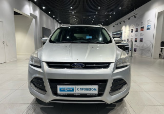 Подержанный автомобиль Ford Kuga 2013 года (2 фото)