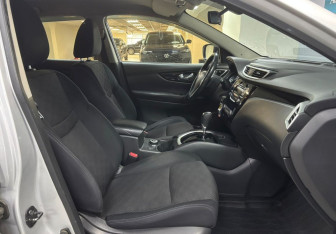 Подержанный автомобиль Nissan Qashqai 2017 года (10 фото)