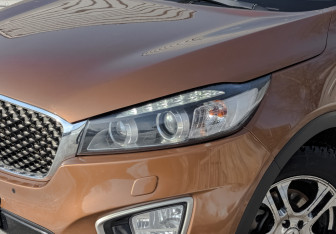 Подержанный автомобиль Kia Sorento 2017 года (17 фото)