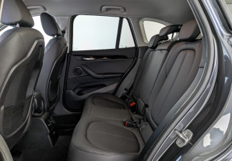 Подержанный автомобиль BMW X1 2022 года (18 фото)