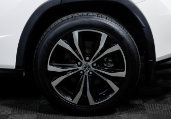 Подержанный автомобиль Lexus RX 2017 года (15 фото)