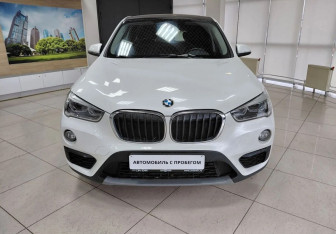 Подержанный автомобиль BMW X1 2018 года (2 фото)
