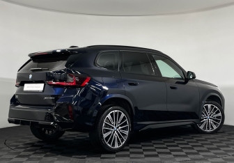 Подержанный автомобиль BMW X1 2025 года (2 фото)
