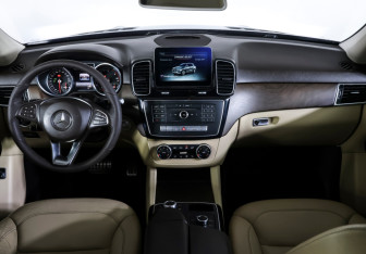 Подержанный автомобиль Mercedes-Benz GLE 2016 года (12 фото)