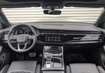 Подержанный автомобиль Audi SQ8 2024 года (14 фото)