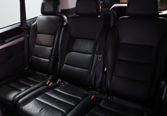 Подержанный автомобиль Peugeot Traveller 2021 года (10 фото)