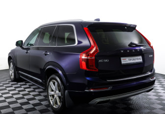Подержанный автомобиль Volvo XC90 2015 года (7 фото)