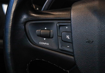 Подержанный автомобиль Peugeot Traveller 2018 года (32 фото)