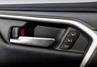 Подержанный автомобиль Toyota RAV4 2019 года (30 фото)